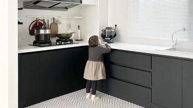 山东发现一户三口之家的装修，因太会布置而走红，整洁且舒适