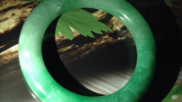 翡翠|要具有高远的目光，学会收藏高品质翡翠，这些内容不要错过