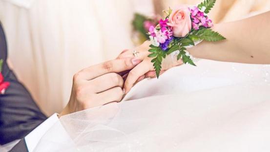 婚礼季来袭！这8件婚房装饰好物，时尚大气，能打造喜庆欢乐氛围