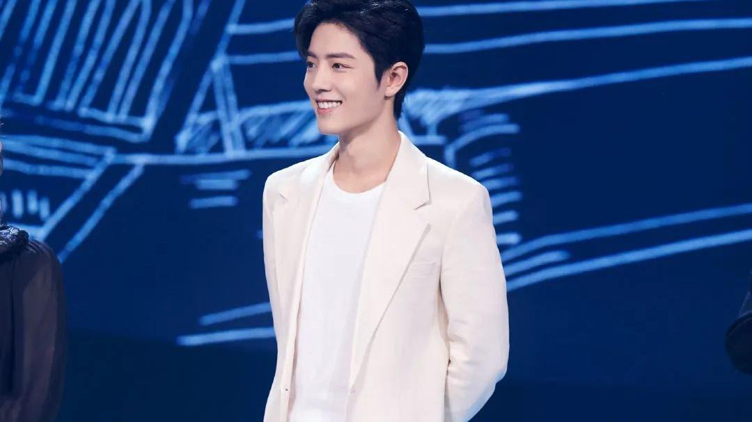 肖战|肖战新剧开拍，官宣新代言引粉丝躁动，各合作品牌纷纷发来祝贺