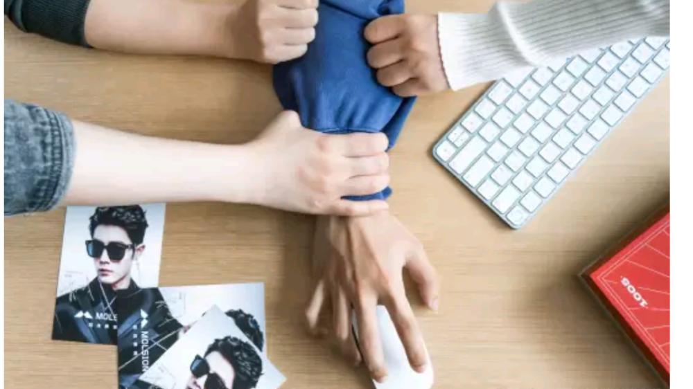 肖战|某品牌方续约肖战，发文表示激动之心：好想发，快忍不住了