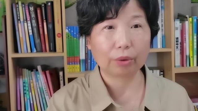 杜新枝|杜新枝直播卖惨，称自己不懂网络，被旧照打脸，最后一句话亮了