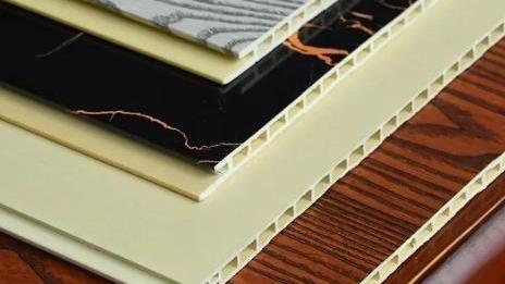 墙面装修还在刷乳胶漆、贴墙纸？如今流行这种新材料，环保又耐用