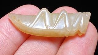 和田玉籽料|明以前 和田玉籽料 白玉 玉蝗虫 飞黄腾达 挂件