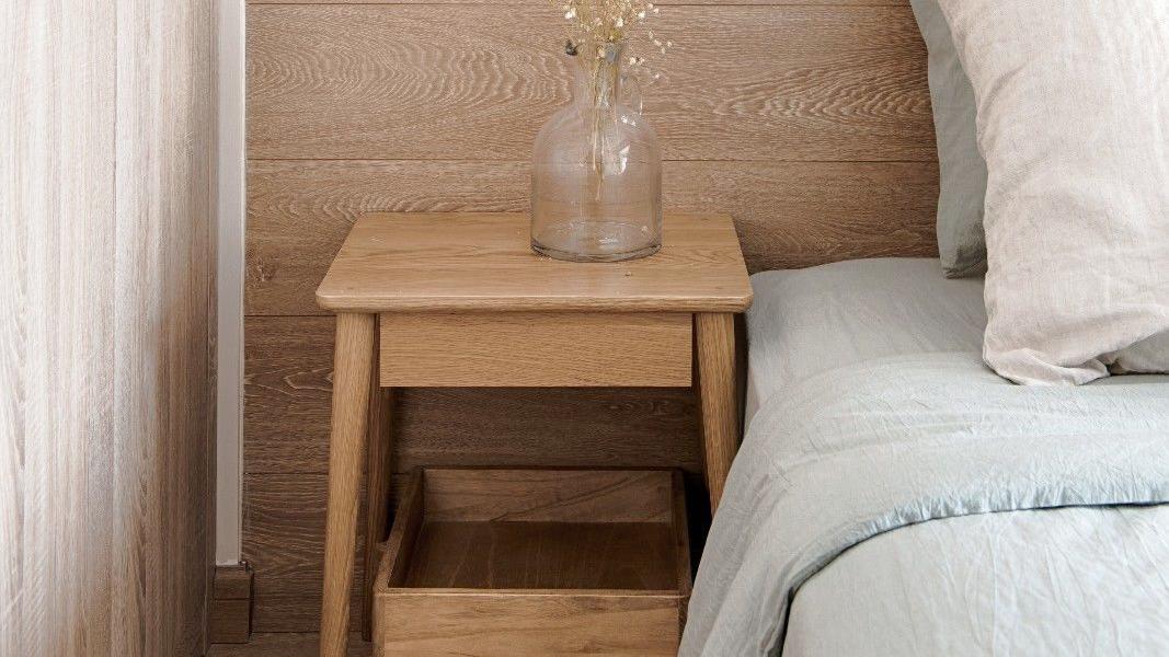 她家因为阳台火了，故意抬高15cm，美观又实用，简直像多出一间房