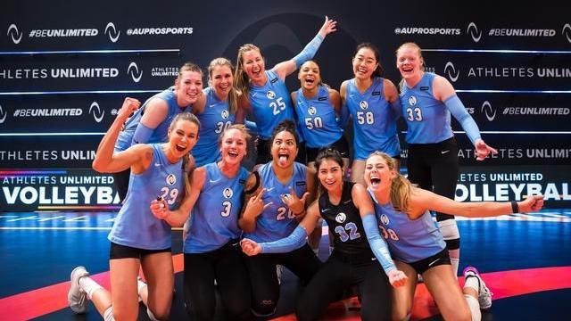 美国队|薛翼枝美国联赛首秀得6分！已转型成职业球员，和拉尔森一拍即合