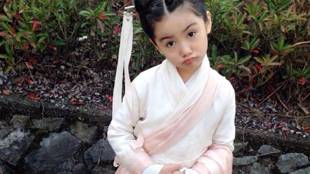 张籽沐|童星张籽沐14岁身高已近170，腿长堪比关晓彤，还演上网剧女主了