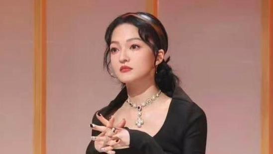 周深|天赐的声音：差点以为张韶涵在针对周深，幸好看了周深粉丝的回复