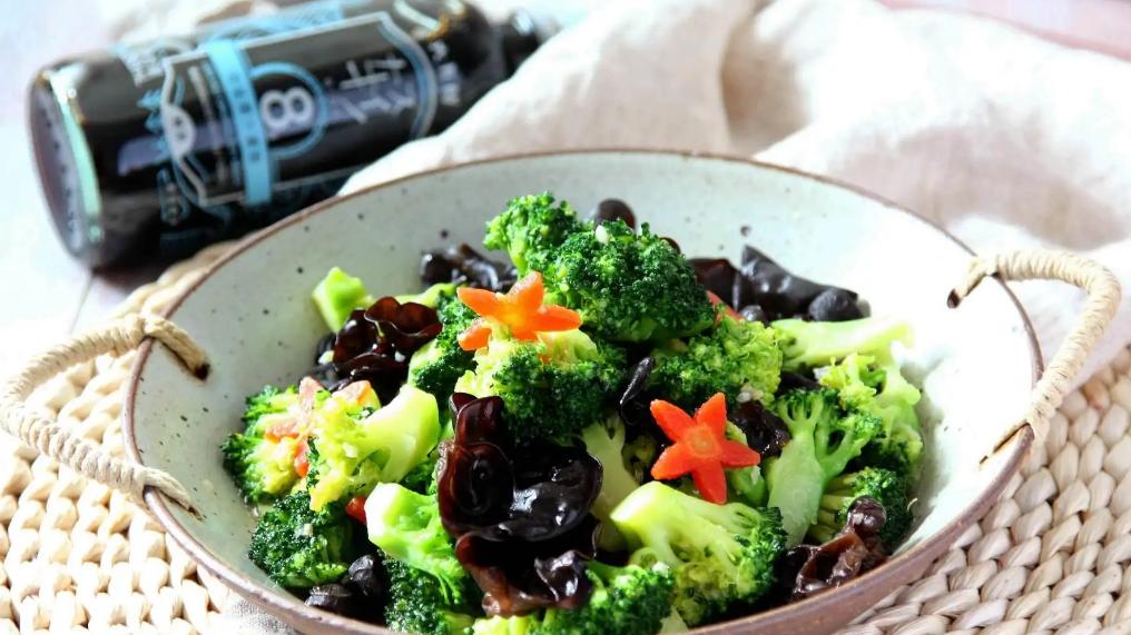 降压药|甲状腺结节为何日益增多？医生：1种菜比碘盐还可怕，趁早戒掉