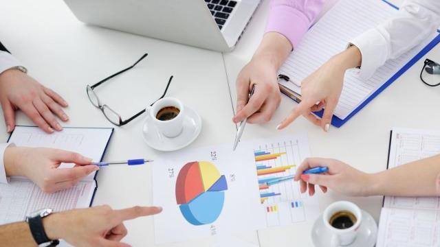 张涛|领导生日员工请吃饭，我主动给领导送礼，3日后看到那一幕傻了眼