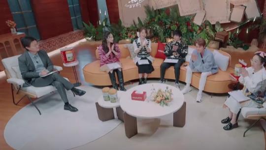 吴昕|吴昕彻底转型主持离婚综艺，大方自信优雅，实现谢娜未完成的心愿