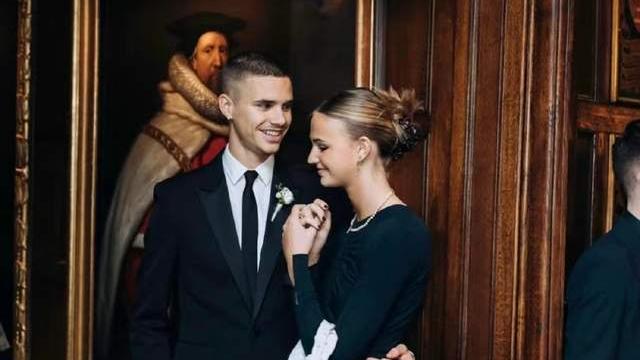 娱乐圈|贝克汉姆二儿子传婚讯！准儿媳心大爱搞怪，性格讨喜又乐观可爱