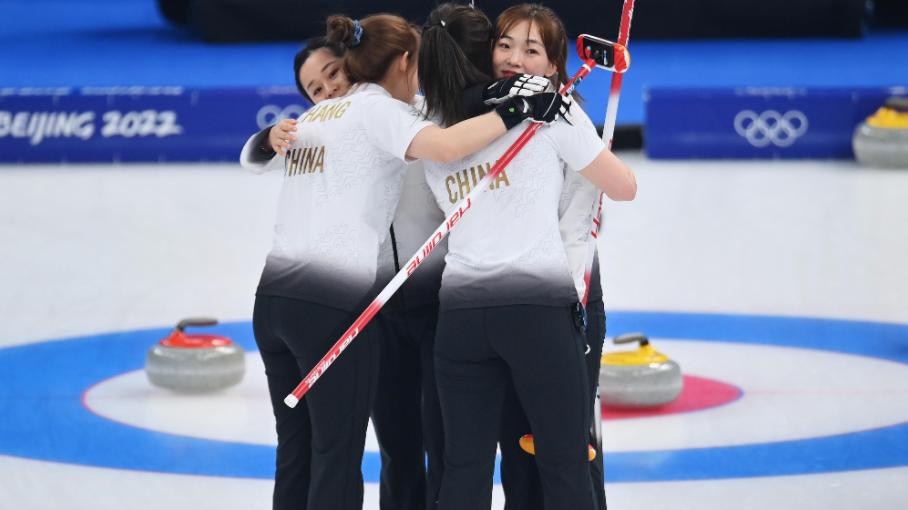 国际奥委会|神奇！单局输5分，加时先手偷2分胜，中国冰壶女队保留出线希望！