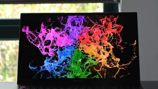 OLED|理性分析LCD和OLED的区别，网友：华硕无双的屏幕优势太明显了
