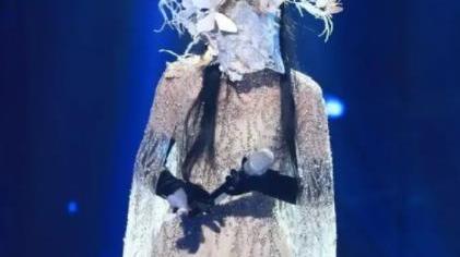 周深|被那英淘汰后，高晓松自费为周深写歌，为何两人态度相差这么大？