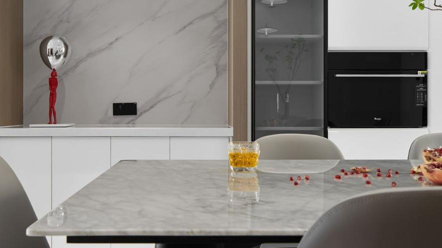 200平超大户型，用最“直白”的设计，让4居室彰显出不一样的美