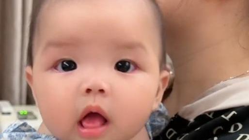 韩安冉|兜儿自曝婚期将近，晒5个月女儿正面照，网友：这一局兜儿获胜