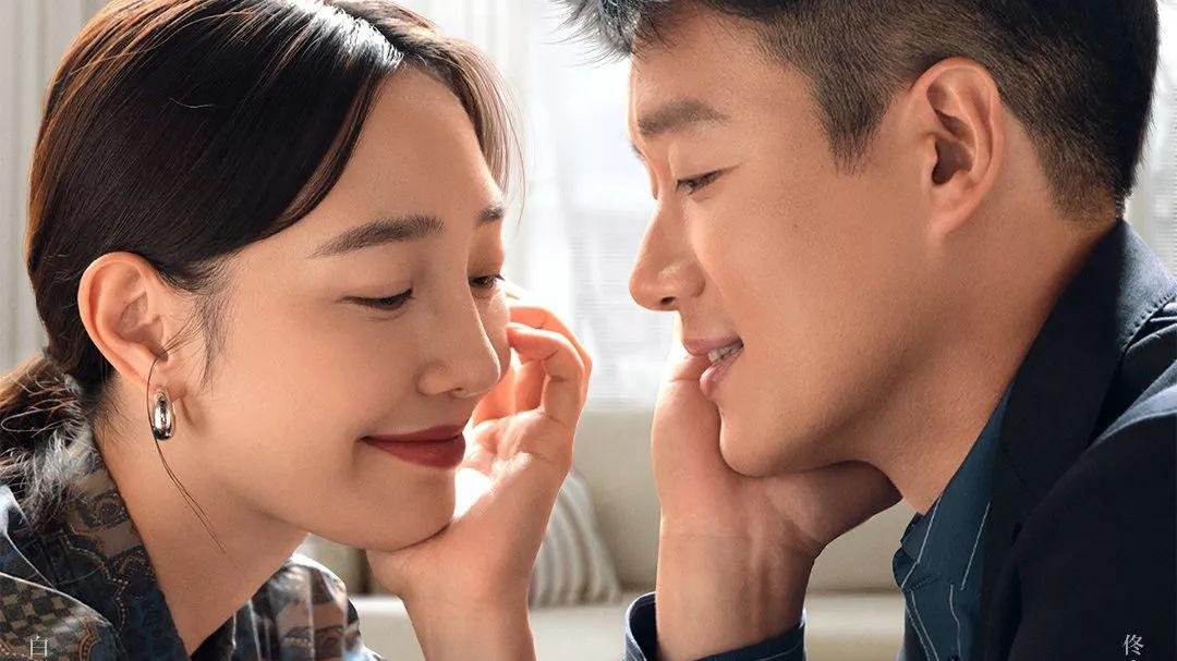 小姐姐|丑闻之下，她又被夸上热搜？