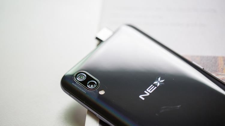 国产手机|繁荣的背后都是心酸，国产手机打造这个类目不赚钱，还挺烧钱！