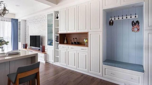 入户玄关这样设计，朋友被这1㎡惊艳到了，要跟着装