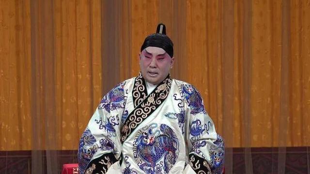 京剧|郭德纲罕见回应自己京剧水平，表示自己是职业唱戏的并非业余