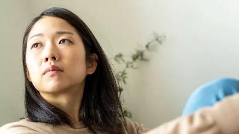 入殓师的我一晚连撞两鬼，只因女鬼想让我替她们鸣冤