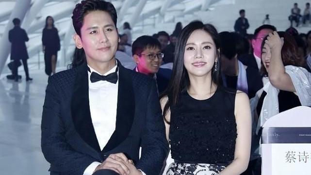 穿衣搭配|秋瓷炫真是中国好儿媳，虽然是南韩的女人，但衣品还挺贤惠的