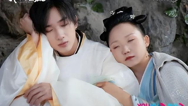 我叫刘金凤|《我叫刘金凤》上架，名字改成泰文名、配英文字幕，这是给谁看？