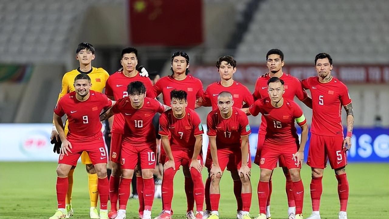 国足|下午4点，FIFA国际足联公布最新排名：中国男足比伊拉克还落后5名