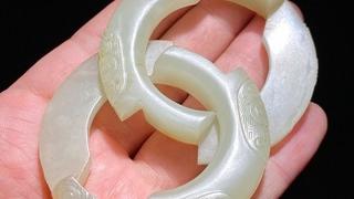 和田玉籽料|清乾隆 和田玉籽料 兽面纹 蚩尤环 把件