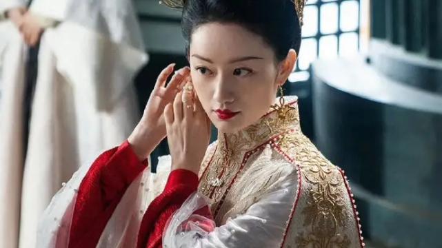 佟丽娅|《驭鲛记》嘉行传媒失算了，强塞演员的话，热巴也没法轻松驾驭顺德