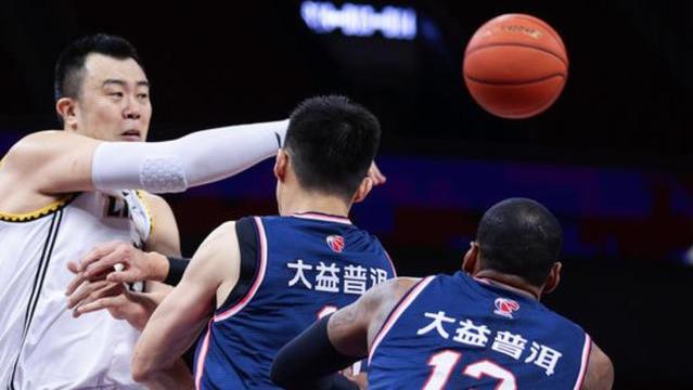 广东男篮|CBA季后赛！广东男篮79比92辽宁本钢队！大比分0-1！赵睿得到15分