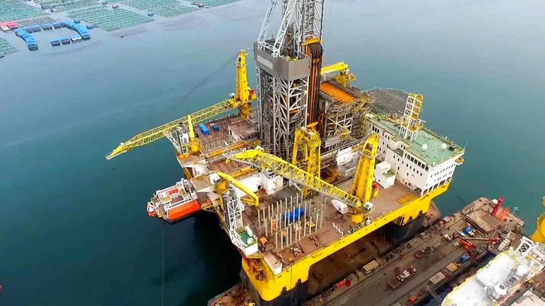 黑科技|蓝鲸2号露真容，一身黑科技，3千米海底寻宝，美国只能望眼欲穿