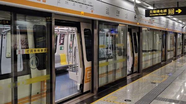 郑州地铁6号线只剩内部装饰，装饰完成之后即可通车，令人期待