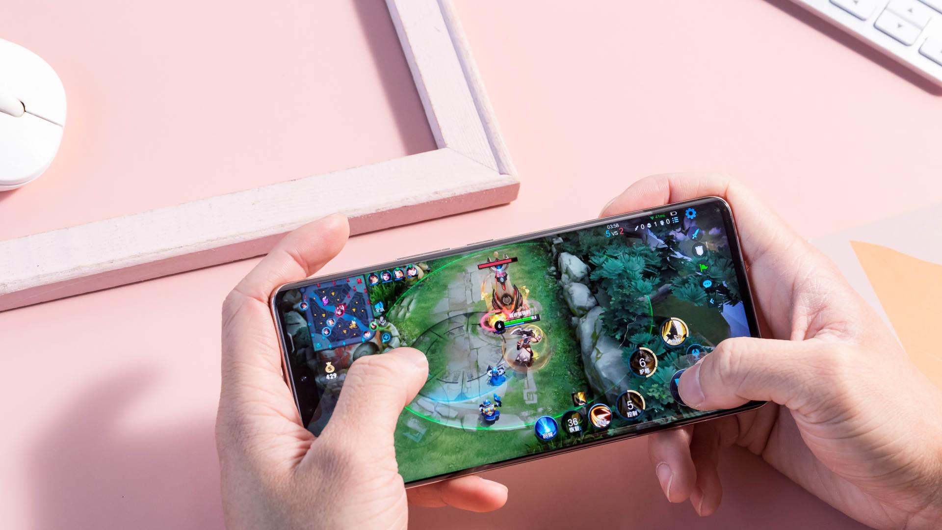 vivo|优秀影像与高颜值并具，vivo S系列最新机型成功俘获小姐姐芳心