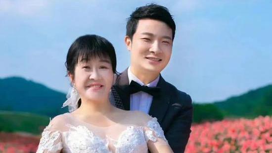 刘信达|相爱相杀？余秀华发文表示刘信达暗恋自己，对方称其脑子被驴踢了