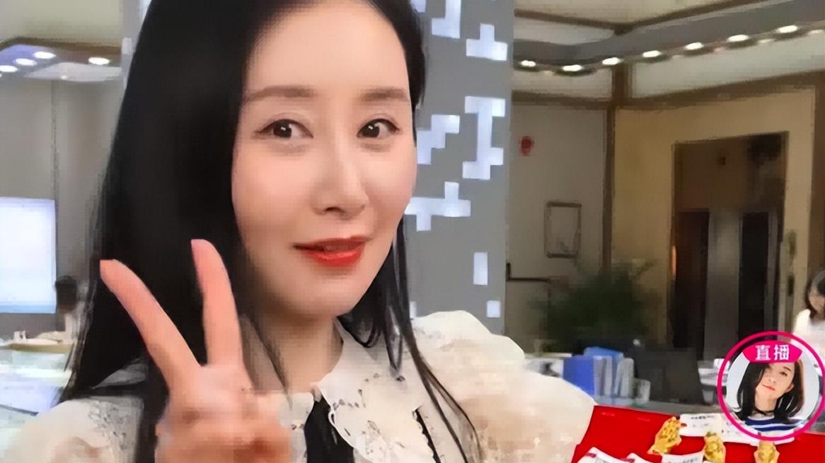 |内娱尽头是直播？转行带货12位明星，有人下跪道歉，有人捐款外逃