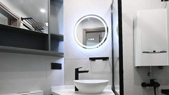 香港33岁小伙，花47万改造48㎡老破小“公屋”，完工后惊艳许多人