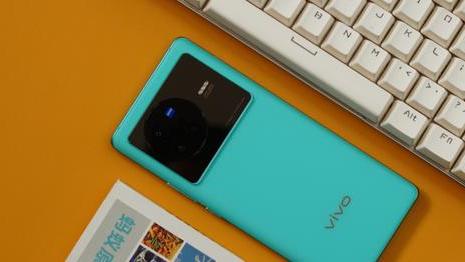 卡尔蔡司镜头|真香vivo终于跳水，天玑9000+蔡司镜头+自研芯片，仅3199元