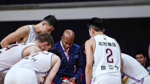 詹姆斯·哈登|央视直播！北控迎来季后赛保卫战，马布里势必要拿下，拒绝爆冷