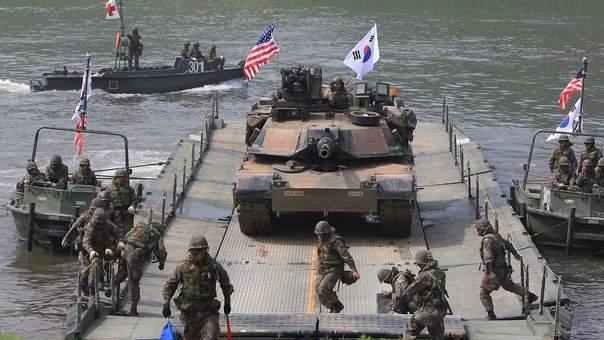 美军拥有800个海外军事基地，控制了所有海上要道，中国已被针对
