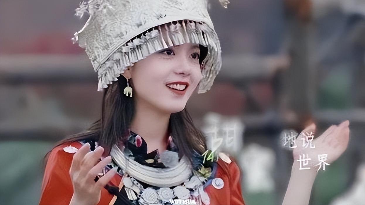 学霸|赵今麦新造型惹关注，没曾想其笔记再上热榜，工整有范，传阅焦点