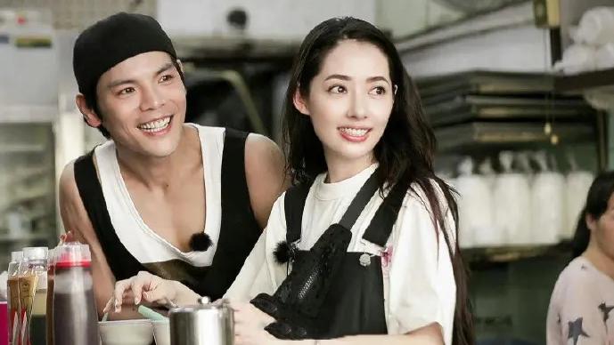 向佐|大瓜是向佐？娱记曝向佐带美女回婚房，称郭碧婷婚后不让进主宅