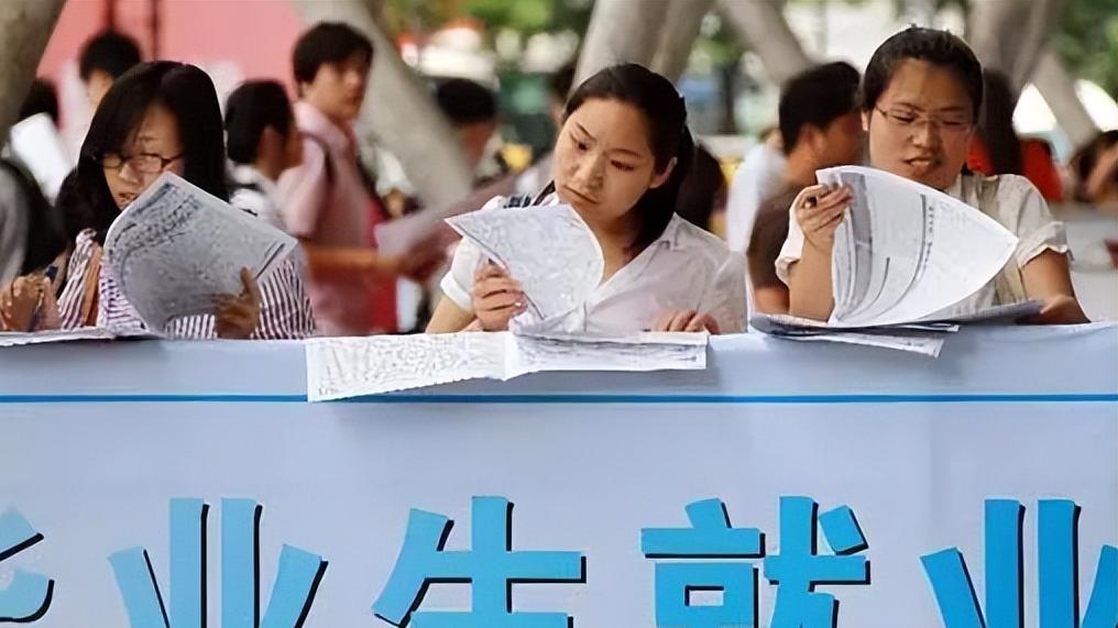 事业单位|四大烟草公司退出在俄业务，战斗民族将无烟可抽？中国：那我来？