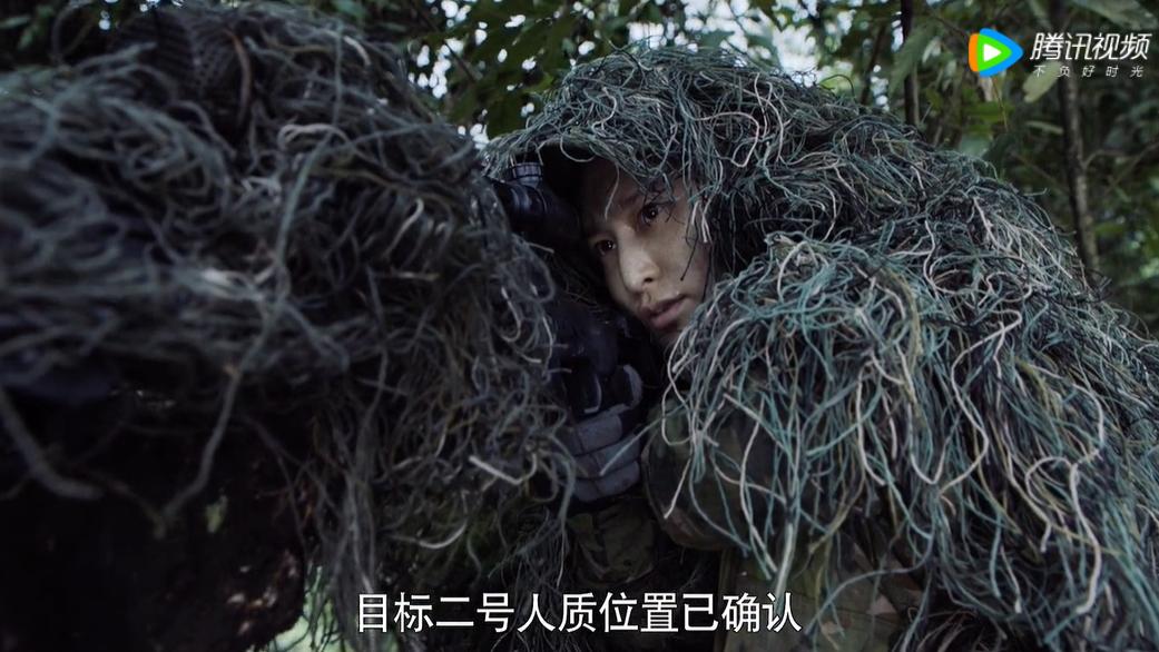 狙击手|《特战荣耀》中的两个女狙击手，米娅和郭笑笑，到底谁更厉害？