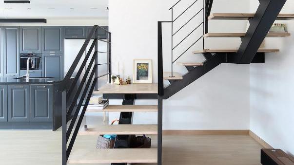 只有151㎡三层小楼，在韩国是妥妥的富人住宅，挑空设计大气高级