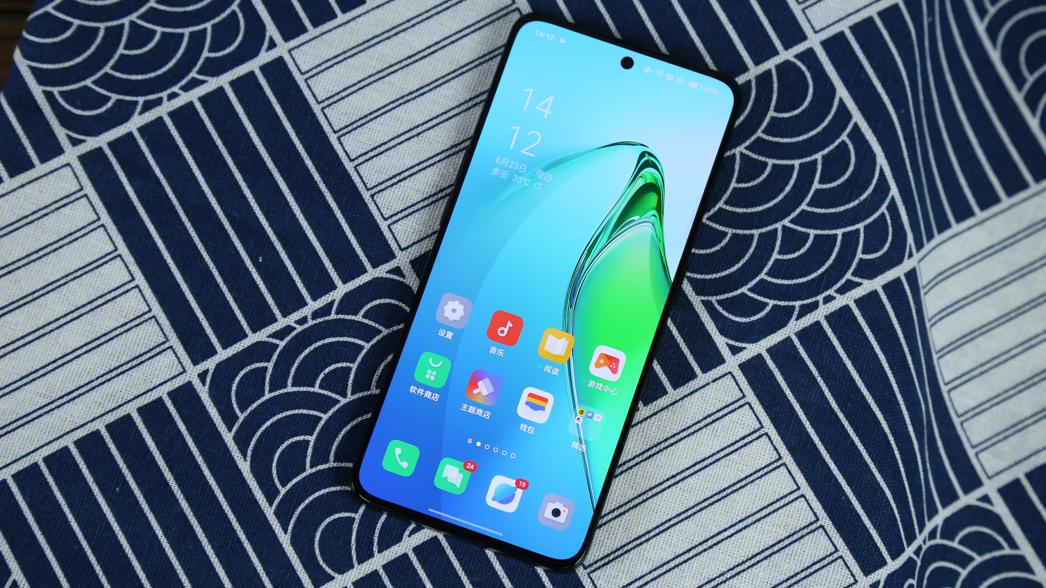 显卡|久用流畅不卡顿，清晰拍课件拍Vlog！开学换新机选Reno8 Pro+