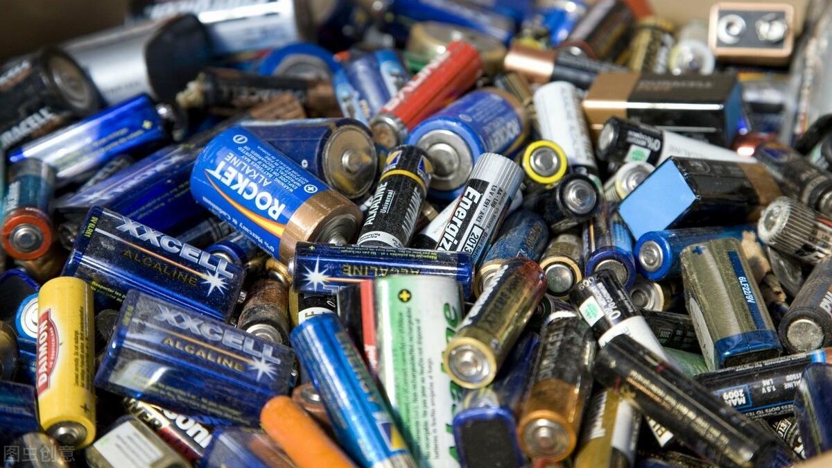 “毒保温杯”卷土重来，好水进去变“毒水”！你还在给孩子买吗。