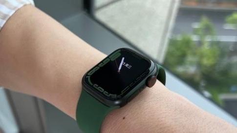 编程|Apple Watch Series7更坚硬，室内屏幕亮度高！