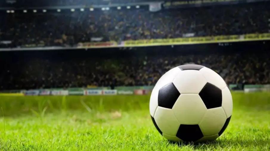 男足|人民网三评“振兴中国男足”之一：联赛是根本，不折腾！